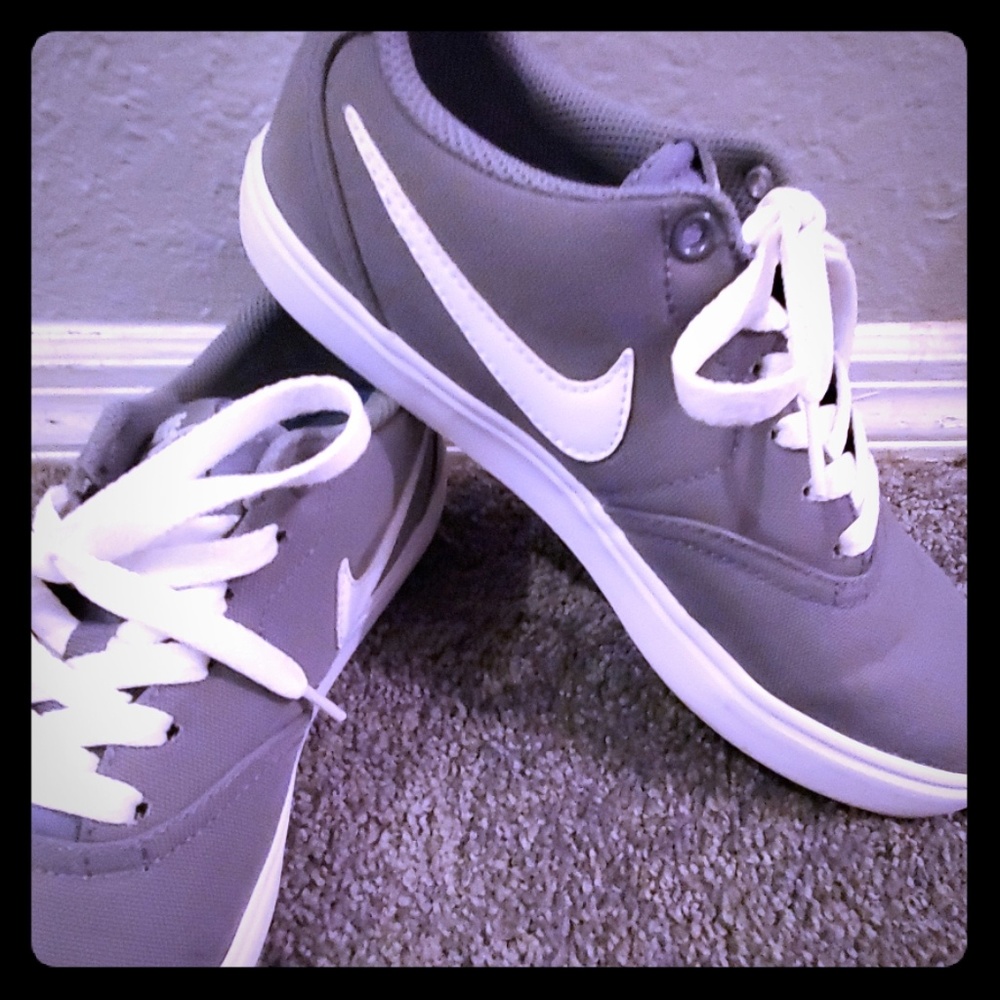 Nike SB check